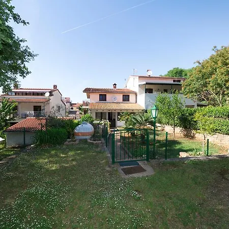 Apartament Dobreva 207 *