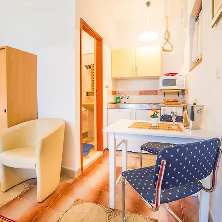 Dobreva 207 Apartament